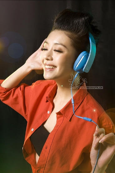 诺基亚魔音耳机模特拍摄
