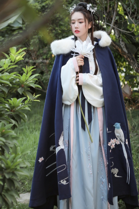 模特诗诗 汉服拍摄 古风拍摄 旗袍披肩拍摄 模特拍照
