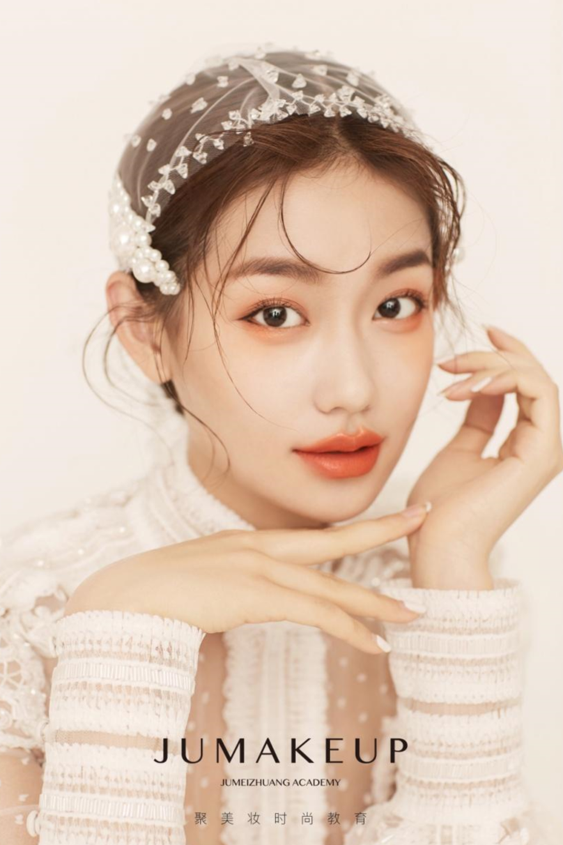 模特YIYI