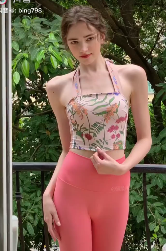 茵娜 
