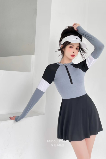 性感女模泳衣拍摄 