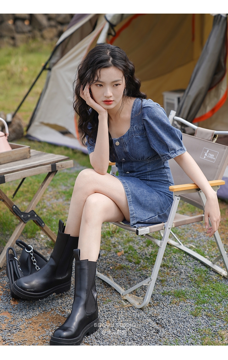 模特Kiki 牛仔连衣裙拍照 复古气质风 短款裙子拍摄