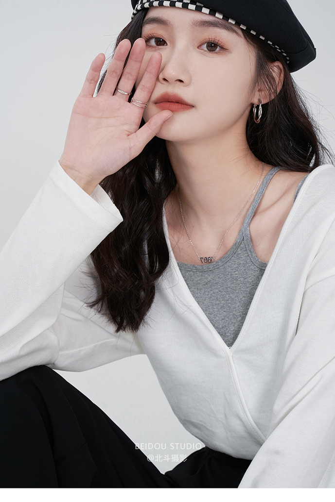 模特小咪 上衣拍摄 短T恤拍照 