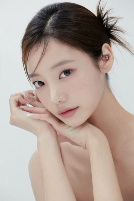 模特HEEJIN（金熙真）美妆 美瞳 女装拍摄