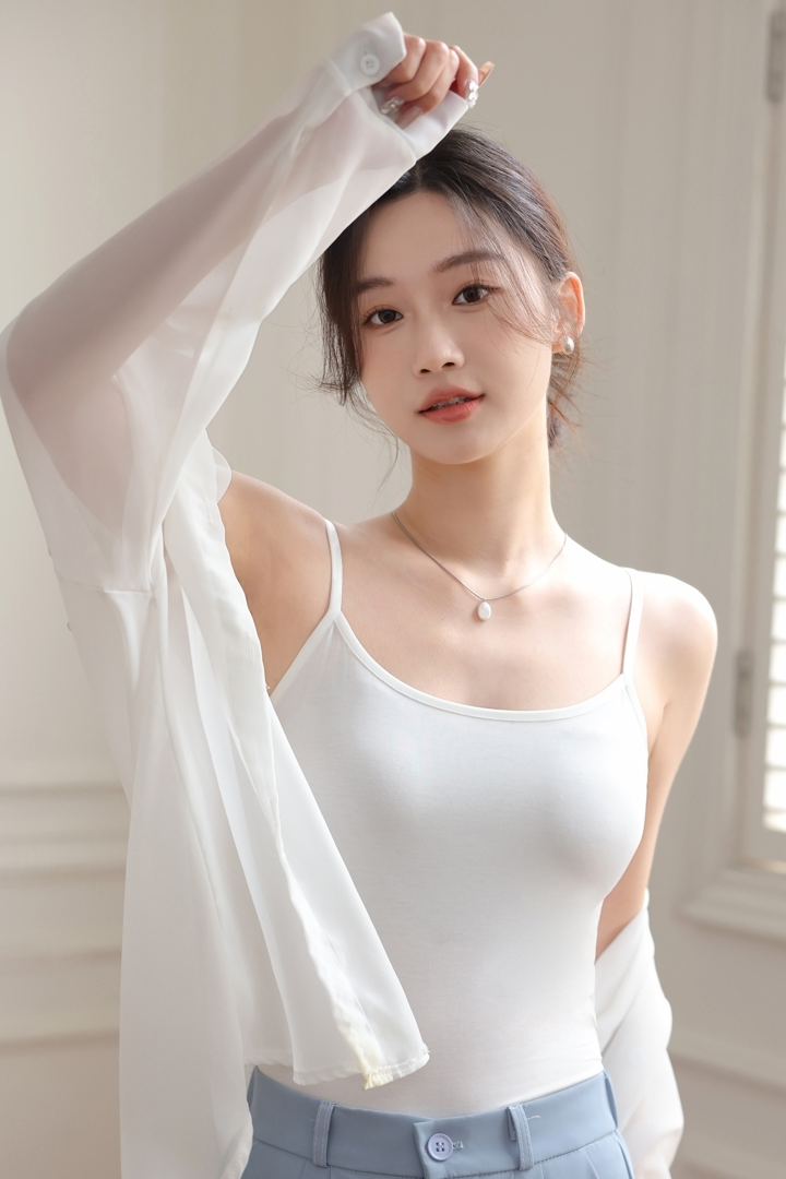 模特咪咪 背心拍摄 吊带拍摄