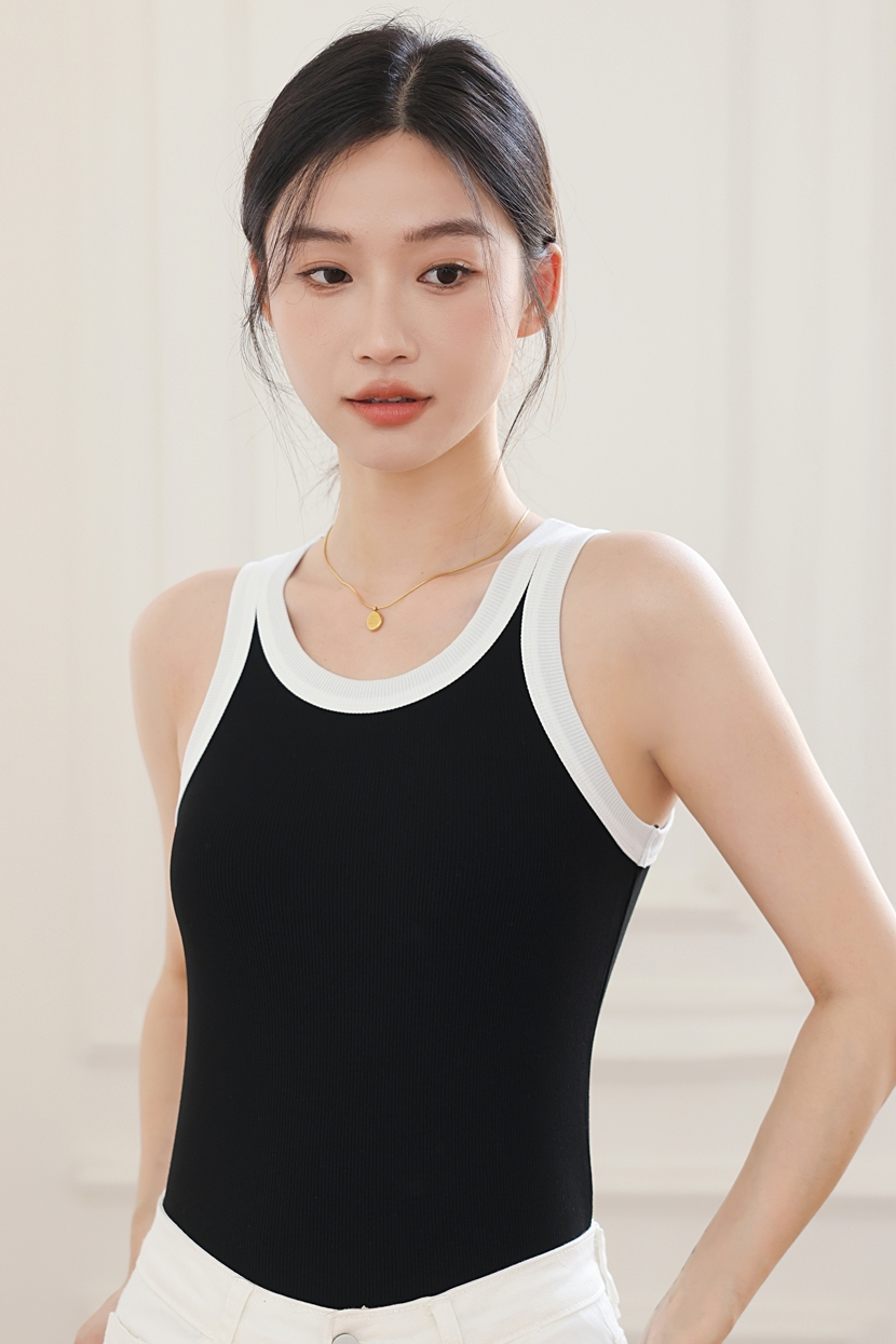 模特小咪 背心拍摄
