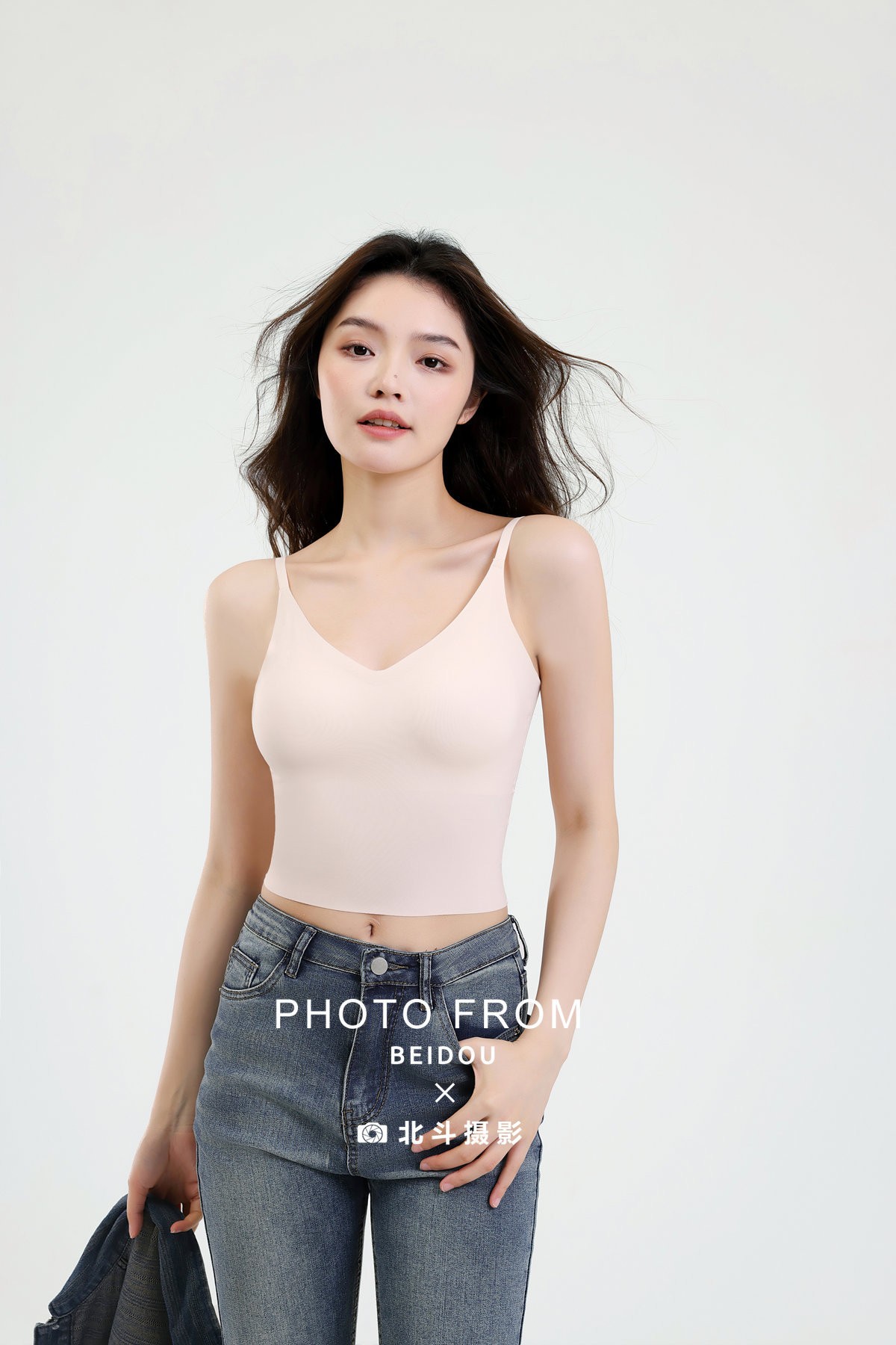 广州内衣摄影｜裸色吊带叠穿牛仔外套｜北斗摄影 内衣拍摄案例｜广州电商摄影